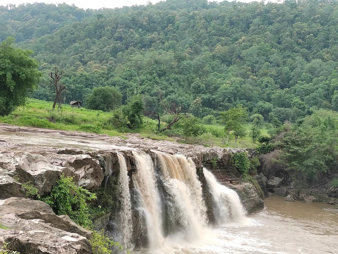 Samthulagundam Waterfalls