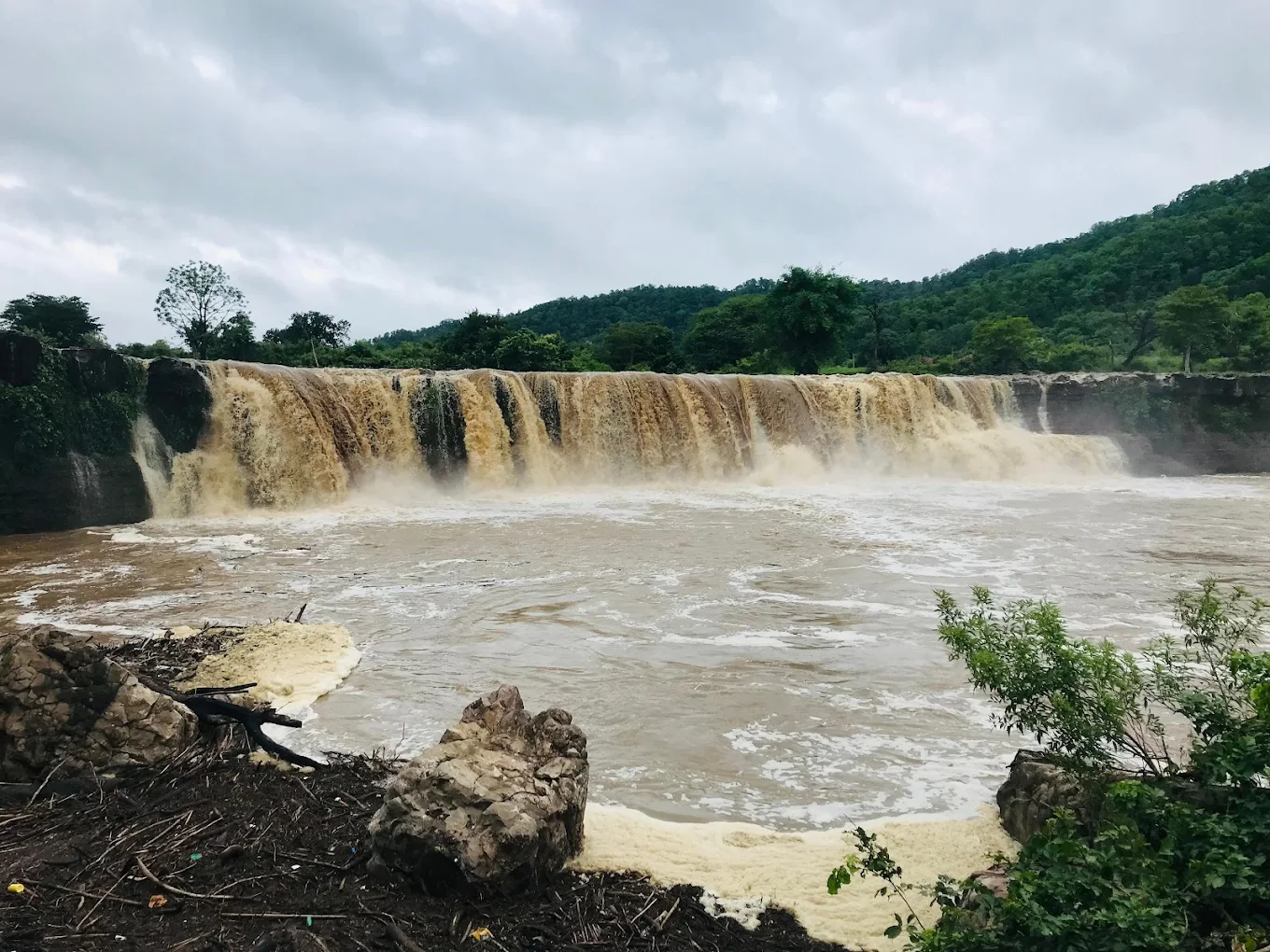 Samthulagundam Waterfalls